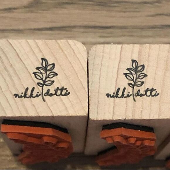 Rubber stamp Nikkidotti brand roses or heart design - Picture 5 of 7